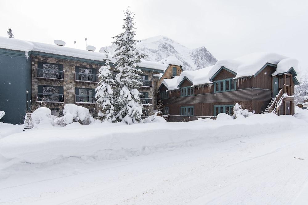 Deer Lodge Лейк-Луиз Экстерьер фото