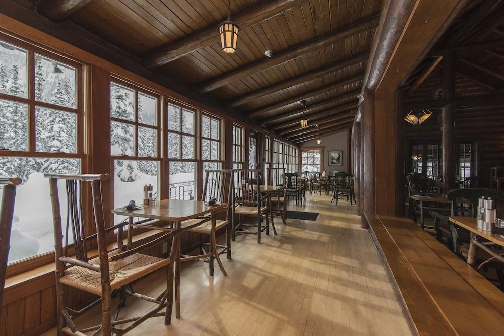 Deer Lodge Лейк-Луиз Экстерьер фото