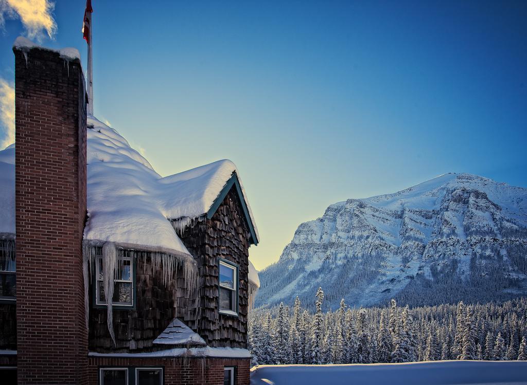 Deer Lodge Лейк-Луиз Экстерьер фото