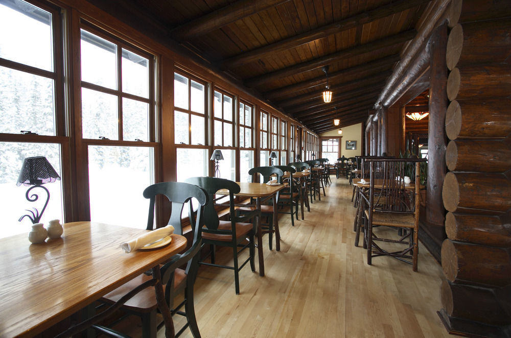 Deer Lodge Лейк-Луиз Экстерьер фото